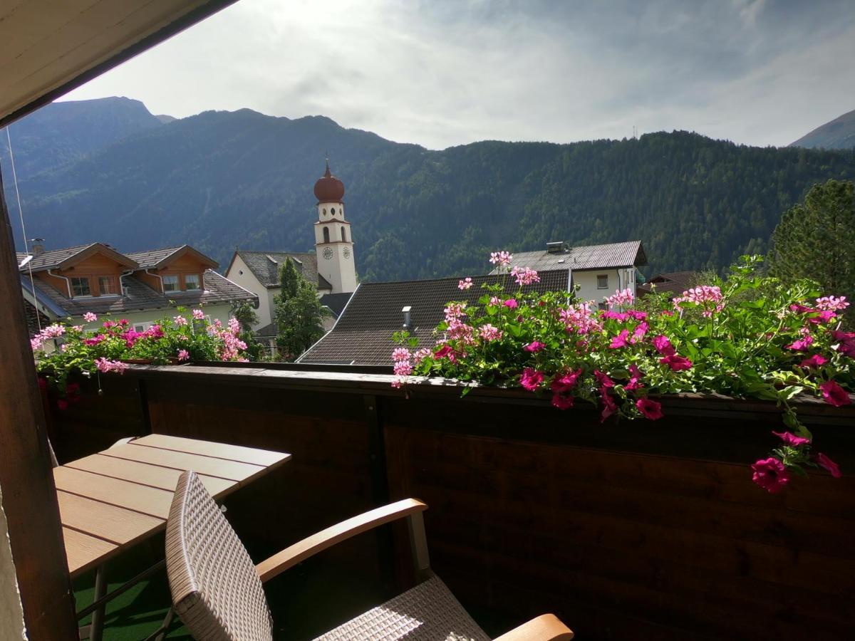 Pension Jagerhof - Sommercard Inkl - 5 Min Zum Hochzeiger Jerzens Kültér fotó
