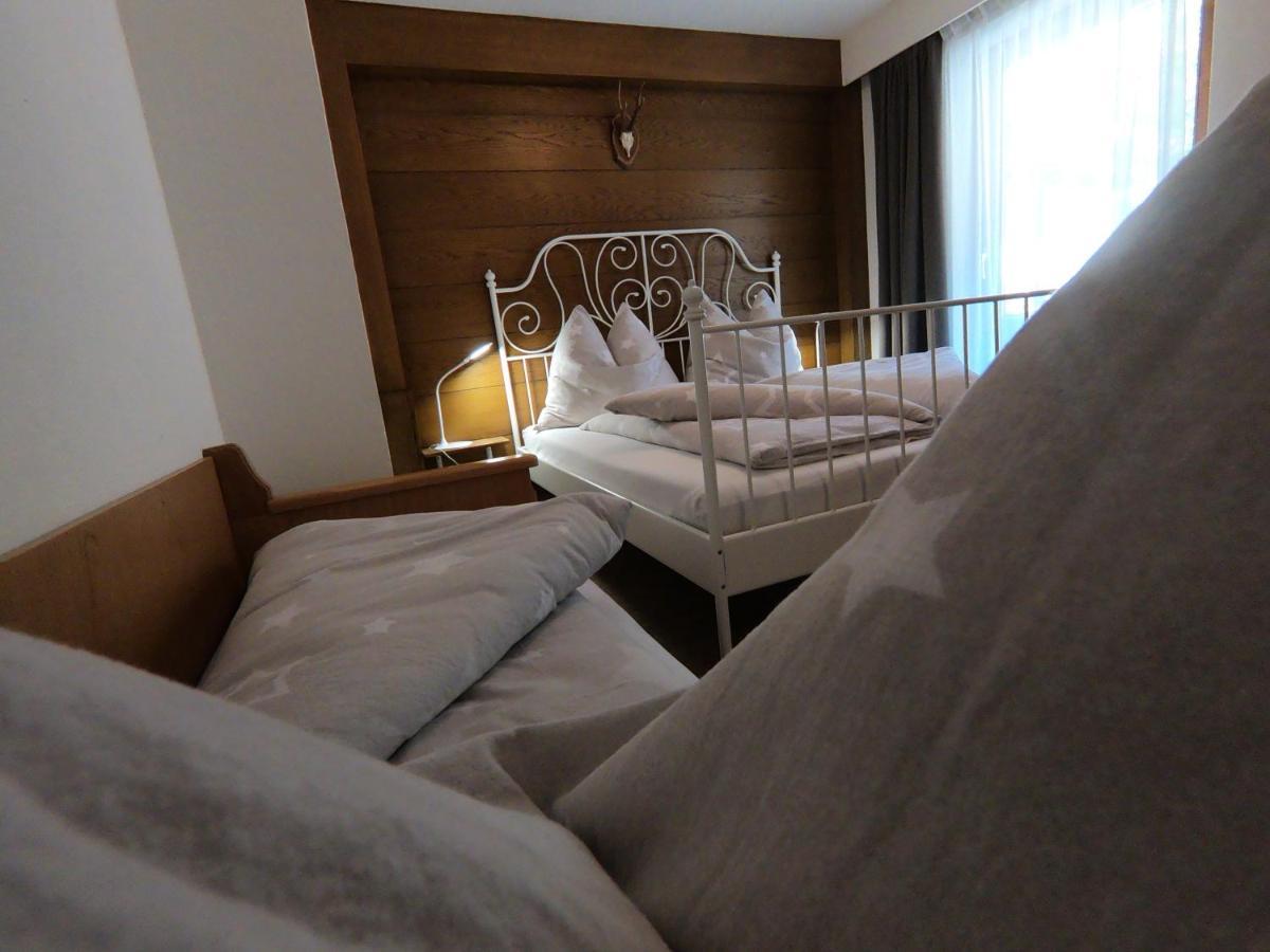 Pension Jagerhof - Sommercard Inkl - 5 Min Zum Hochzeiger Jerzens Kültér fotó