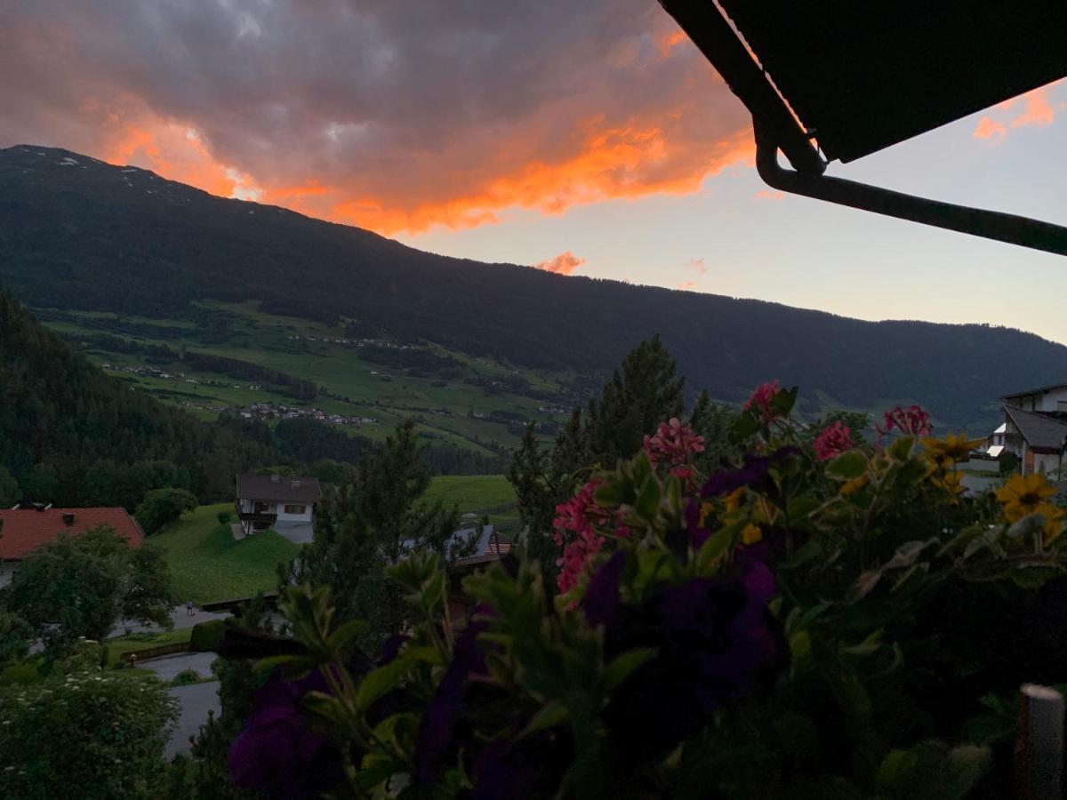 Pension Jagerhof - Sommercard Inkl - 5 Min Zum Hochzeiger Jerzens Kültér fotó