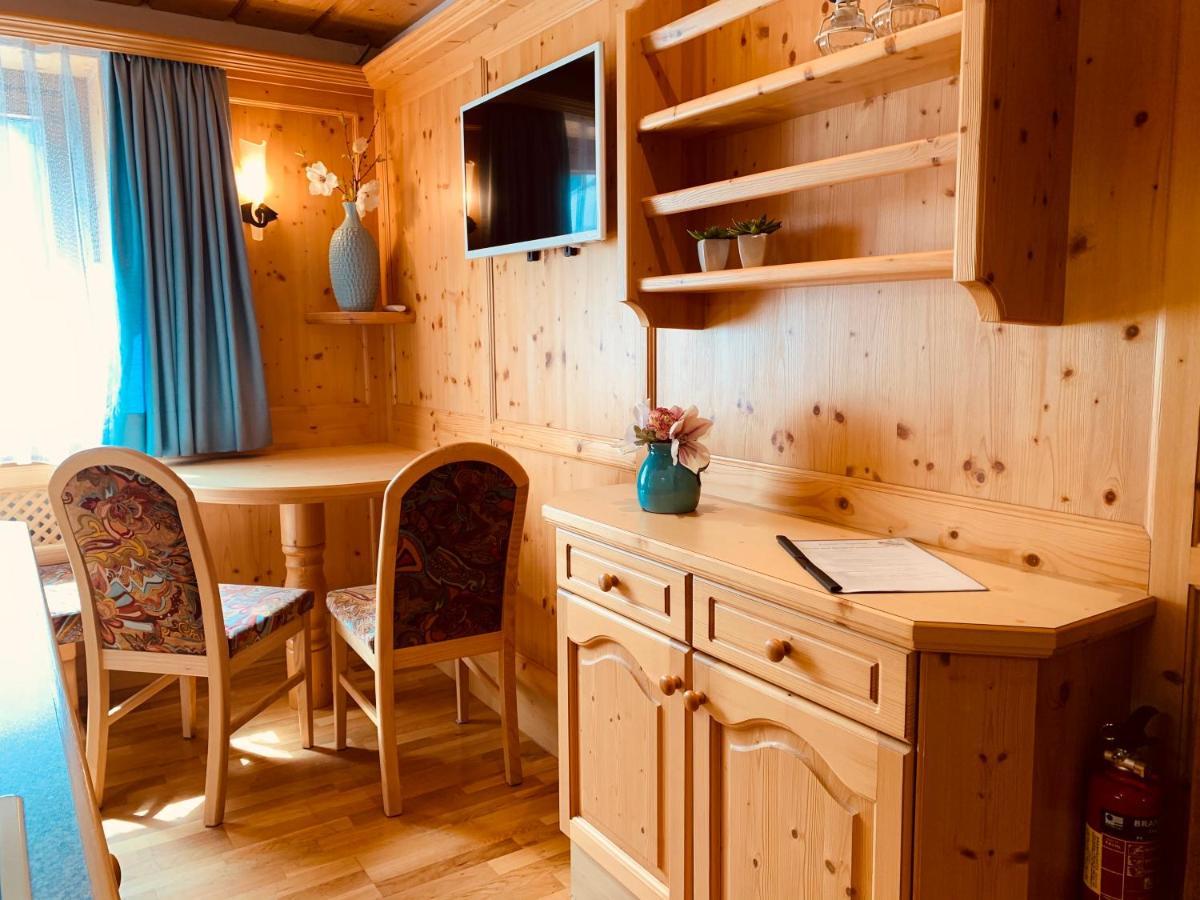 Pension Jagerhof - Sommercard Inkl - 5 Min Zum Hochzeiger Jerzens Kültér fotó