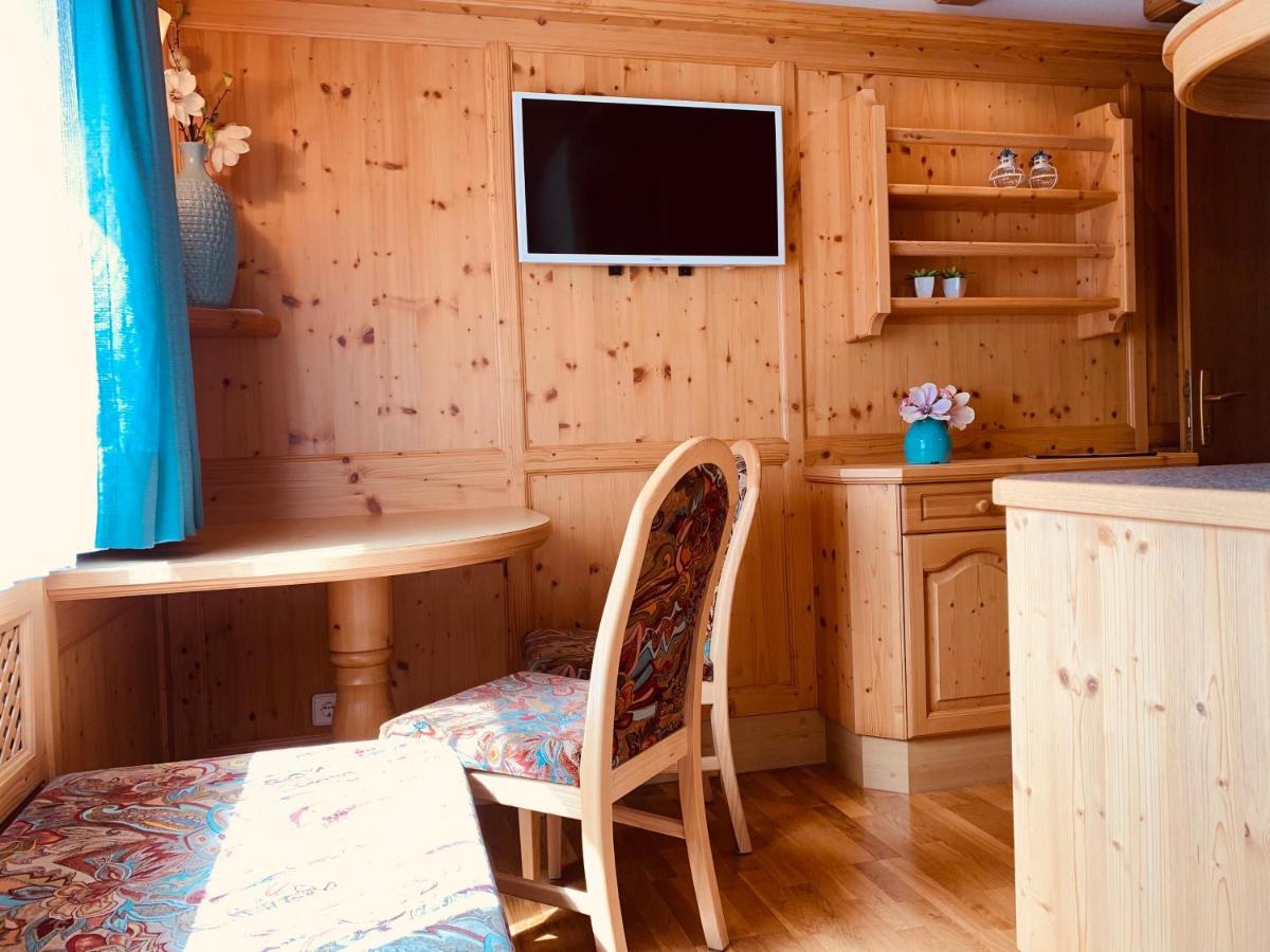 Pension Jagerhof - Sommercard Inkl - 5 Min Zum Hochzeiger Jerzens Kültér fotó