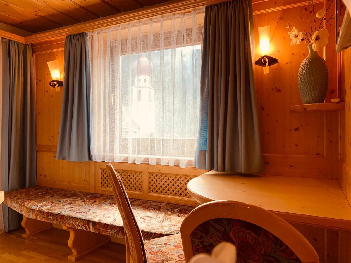 Pension Jagerhof - Sommercard Inkl - 5 Min Zum Hochzeiger Jerzens Kültér fotó