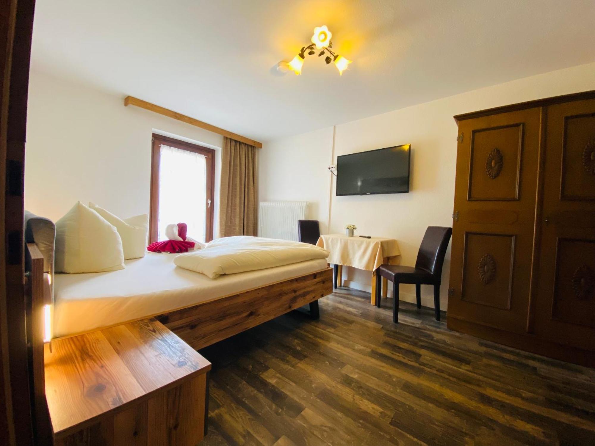 Pension Jagerhof - Sommercard Inkl - 5 Min Zum Hochzeiger Jerzens Kültér fotó