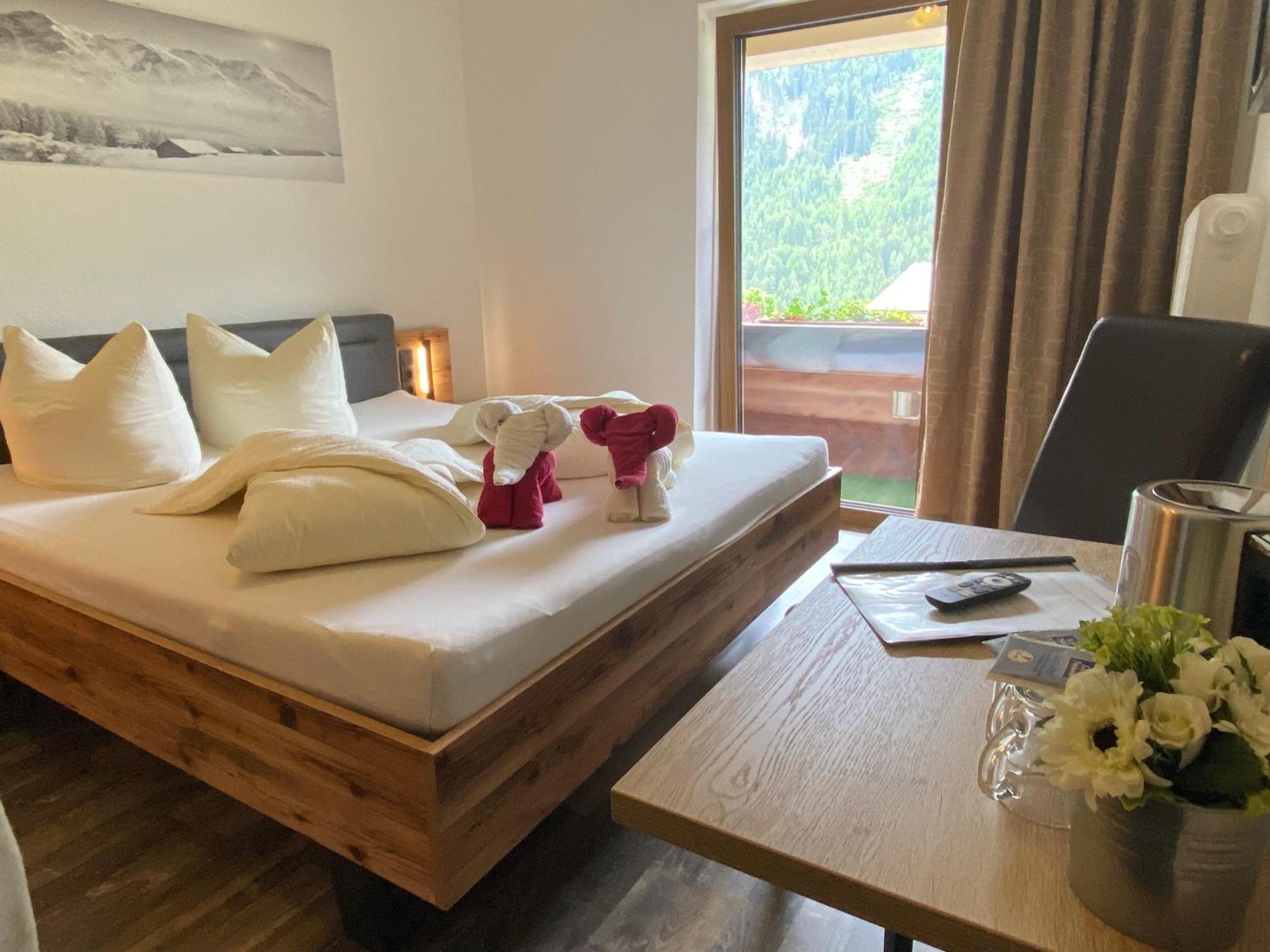 Pension Jagerhof - Sommercard Inkl - 5 Min Zum Hochzeiger Jerzens Kültér fotó